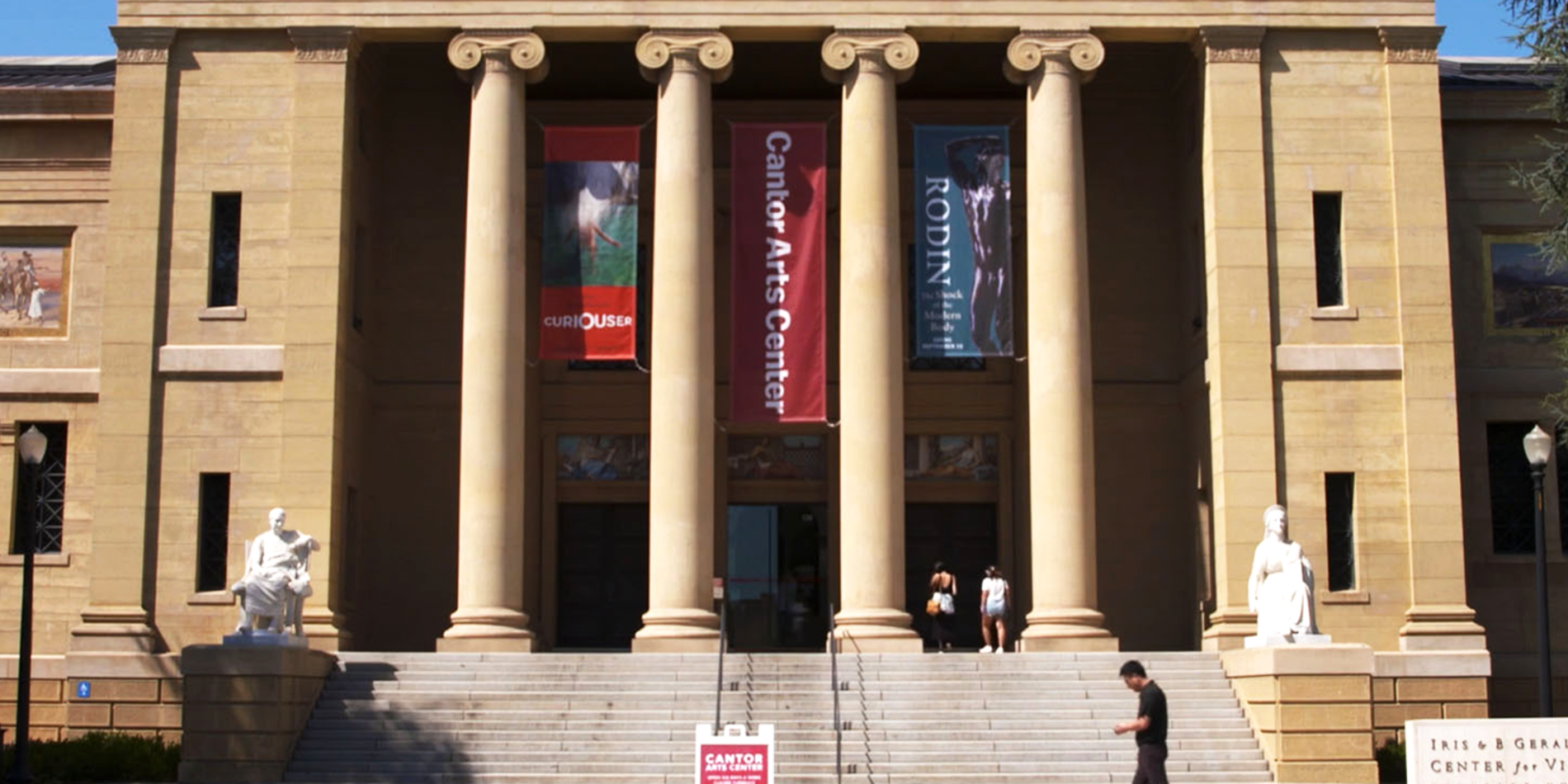 Photo of Cantor Art Center entrance